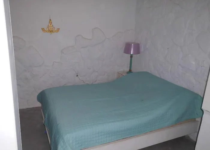 παραλια γαυρίου * גאווריון