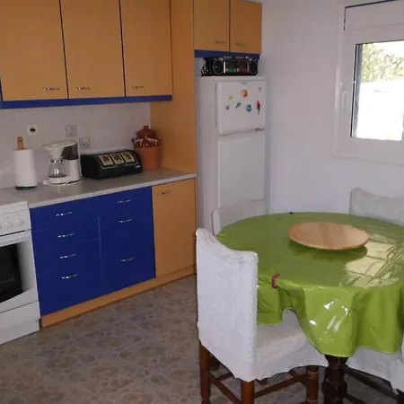 παραλια γαυρίου